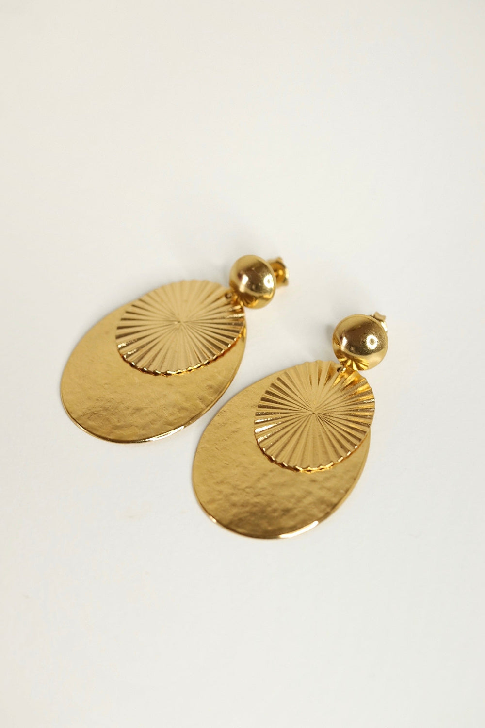 boucles d'oreilles pendantes larges
