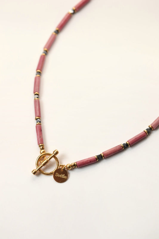 collier ras de cou fermoir en T bohème chic