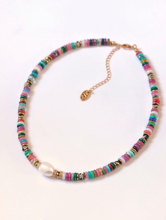 collier bohème et coloré