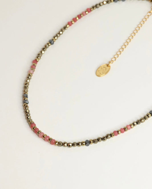 collier ethnique et bohème rose